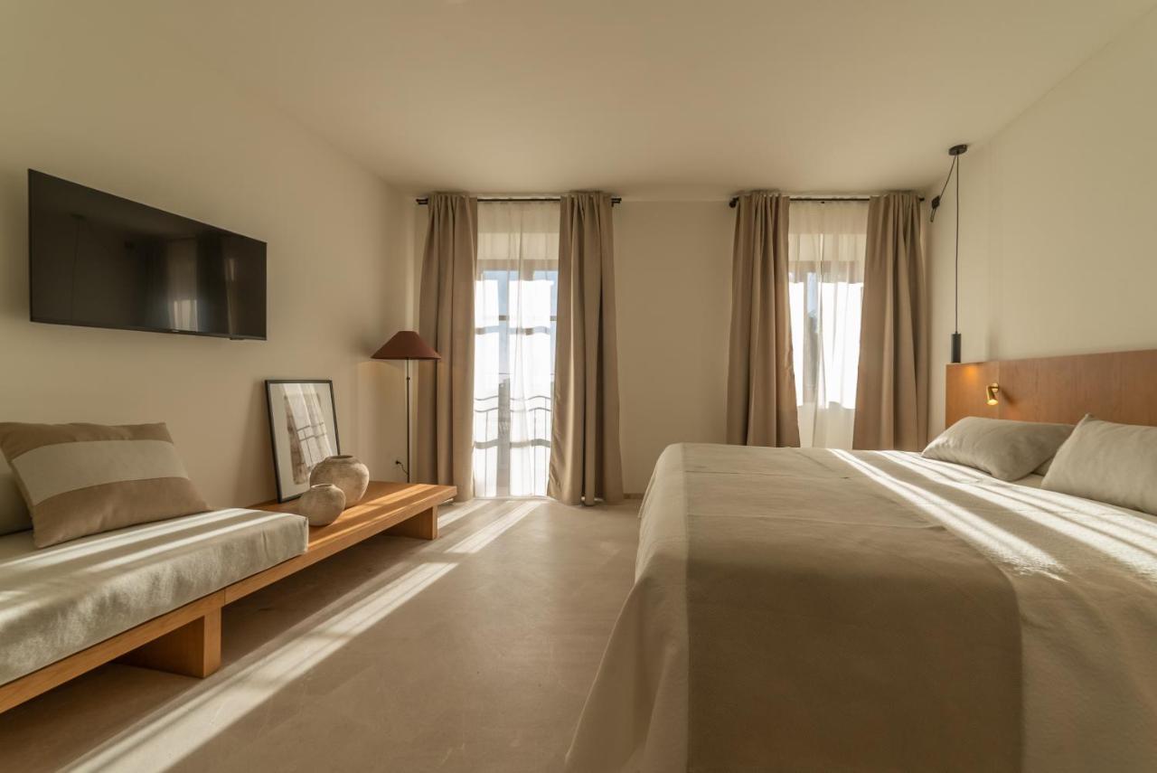 Nema Boutique & 4*