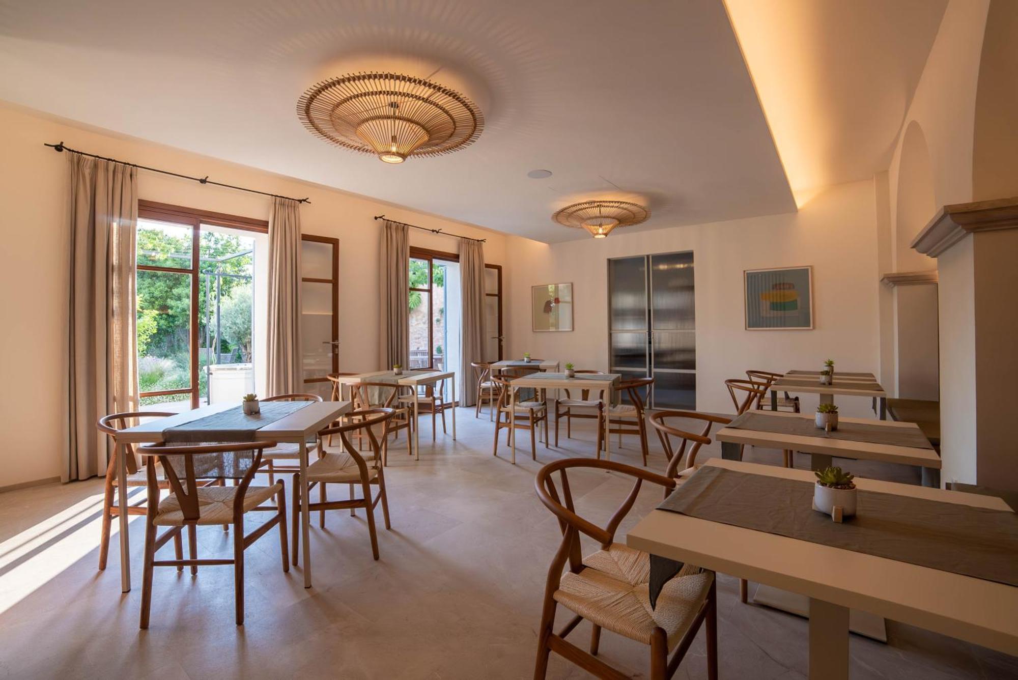 Nema Boutique & 4*